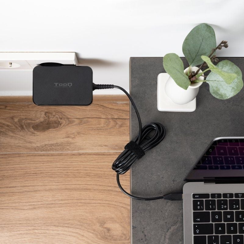 Carregador Gan para Portátil Tooq Tqlc-usbcgan90pd USB Tipo C / 90W / Automático / Tensão 5-20v