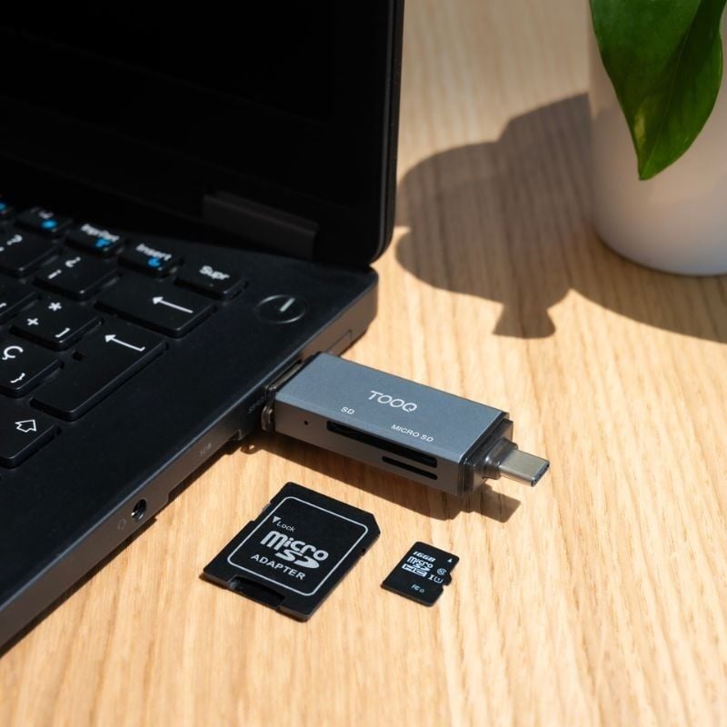Leitor de Cartões Externo Tooq Tqr-3001g / USB 3.0 e USB Tipo C